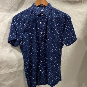 Men’s Express small button down, short sleeve shirt with red and white stars.